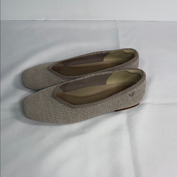 Tan Textured Flats with Rounded Toe - Picture 3 of 7